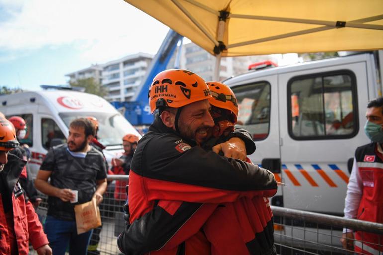 Son Dakika Haberler: İzmir depremi... Türkiye günlerdir onları konuşuyor: Kim bu kahramanlar