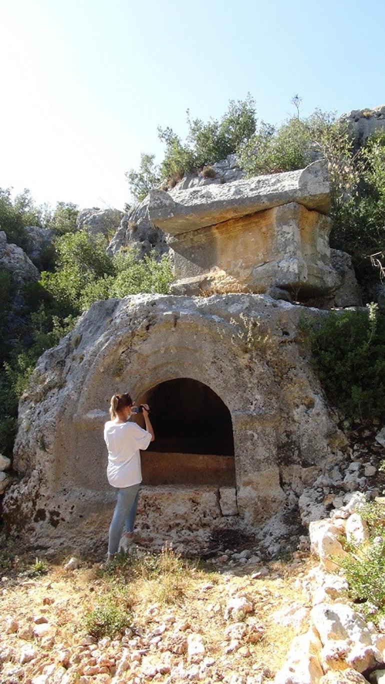 Diocaesarea Antik Kenti’ndeki Roma yolu gün yüzüne çıkarıldı