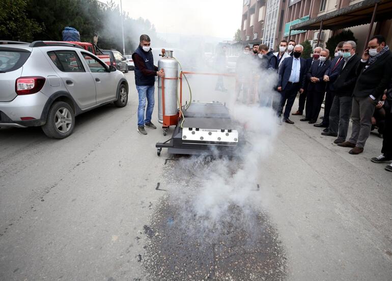 Bursa'da atık bırakmayan asfalt tamir makinesi geliştirdi
