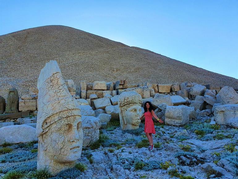 Tanrıların Dağı Nemrut'ta gün doğumu ve gün batımı