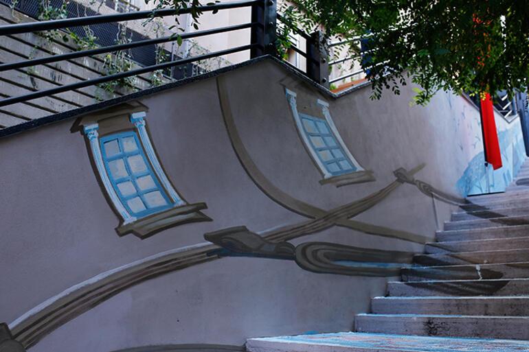 Beyoğlu'nda merdivenler sanata dönüştü