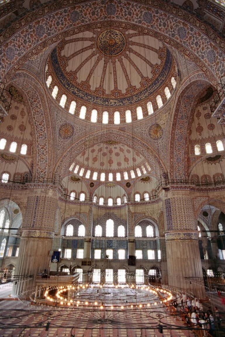Osmanlı mimarisinin görkemli eseri: Sultan Ahmet Camii