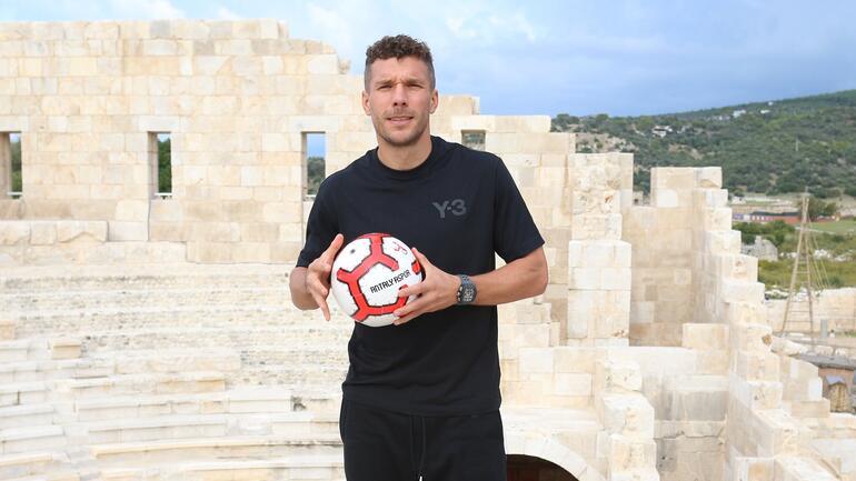 Antalyaspor'un Alman yıldızı Lukas Podolski turizm elçisi oldu!