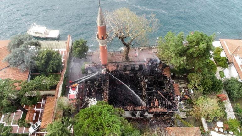 Son dakika haberi: İstanbul Çengelköyde Vaniköy Camisinde yangın çıktı