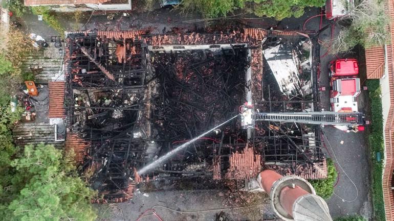 Son dakika haberi: İstanbul Çengelköyde Vaniköy Camisinde yangın çıktı