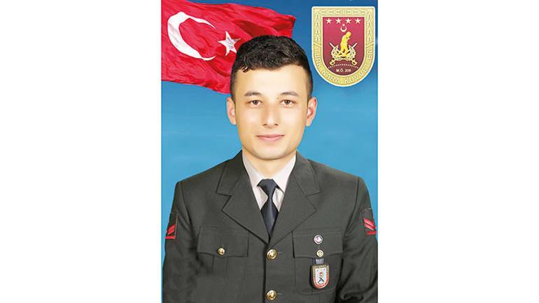 Şehit eşini b&ouml;yle uğurladı: Hakkım helal olsun yiğidim