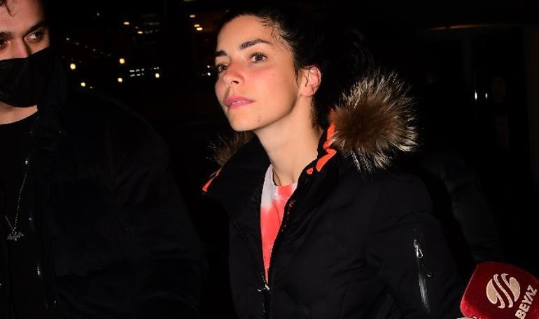 Merve Boluğur kural tanımıyor Her yerde maskesiz...