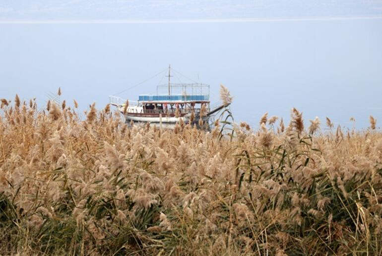 Burdur Gölü'nde kış sessizliği