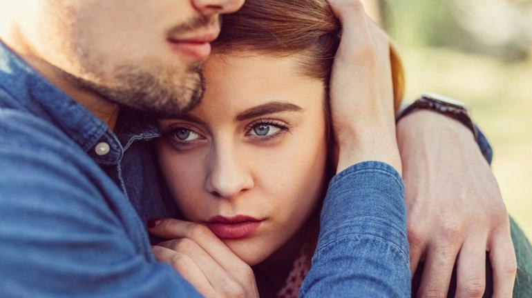 Partnerinizin Eski Sevgilisiyle Nasıl Başa Çıkılır