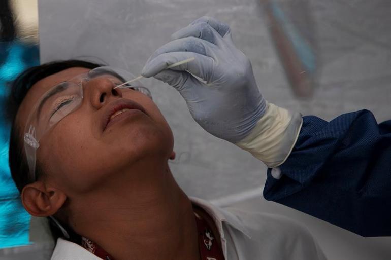 Çin'de yapılan yetersiz ve hatalı testlerin Kovid-19 salgınının tanınmasını engellediği iddia edildi.