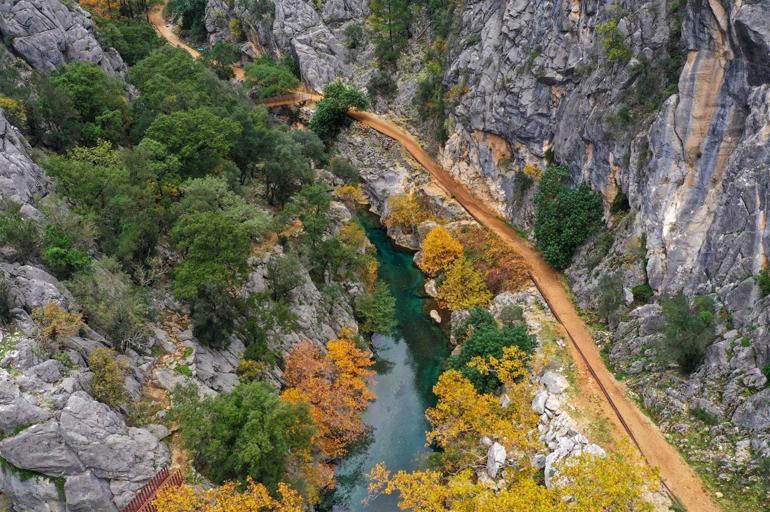 Yazılı Kanyon Tabiat Parkı, doğal güzelliğiyle büyülüyor