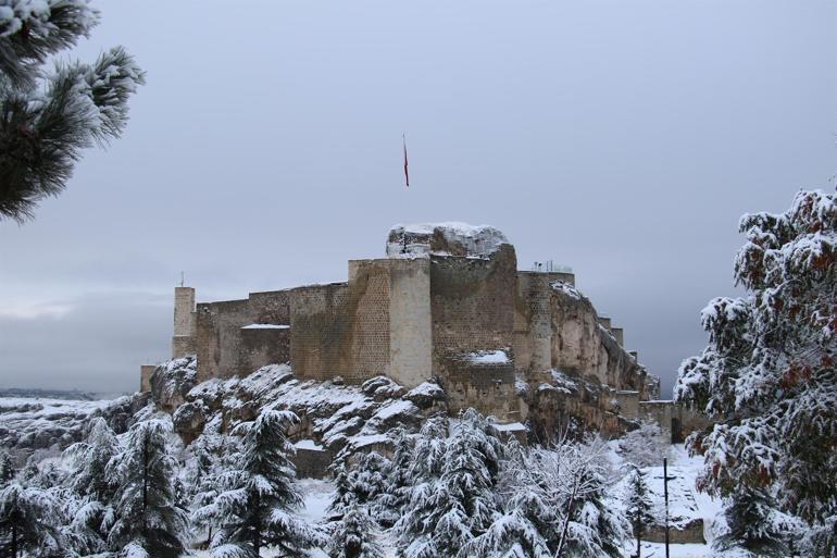 Mevsimin ilk karı yağdı, Harput'ta kartpostallık görüntüler oluştu