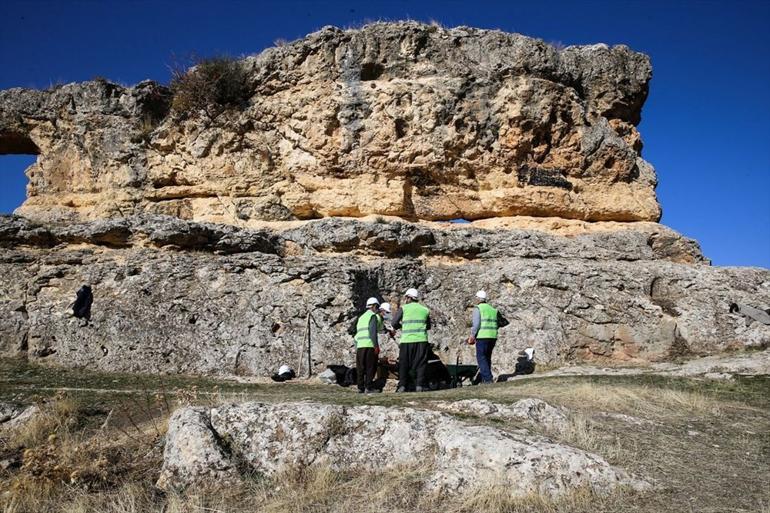 'Peygamberler diyarı' olarak anılan Eğil'in asırlık tünelleri turizme kazandırılıyor