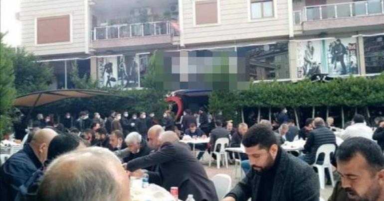 Son dakika haberleri... Babasını koronavirüsten kaybetti... Onlarca kişinin katıldığı mevlide inceleme