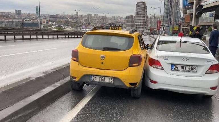 Son dakika... Esenyurtta boş yolu paylaşamayıp kaza yaptılar