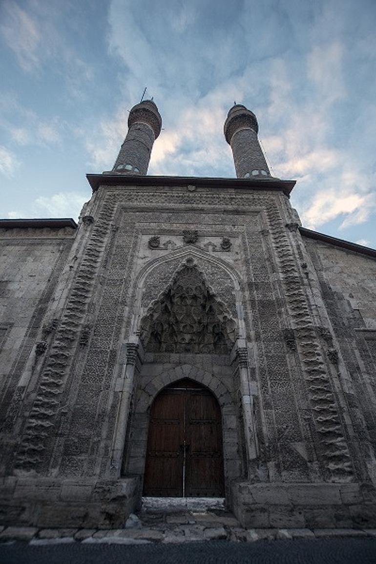 Anadolu'nun en abidevi medreselerinden Sivas Çifte Minareli Medrese