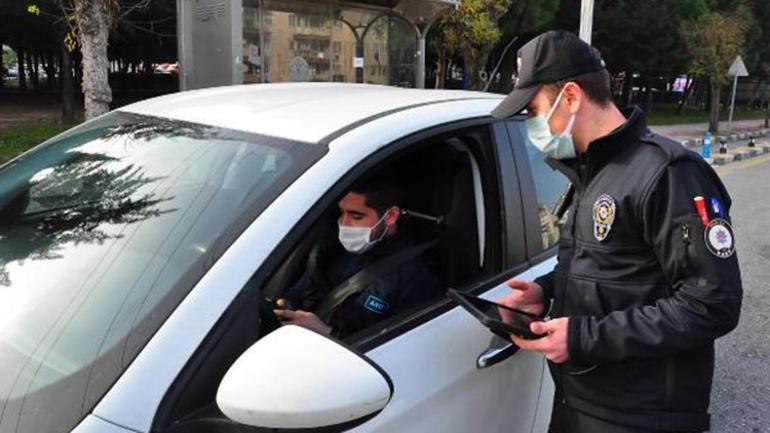 Manisa kısıtlamaya uydu, cadde ve sokaklar sokak hayvanlarına kaldı