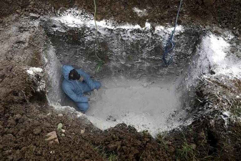 Son dakika...İran'da koronavirüs salgınına ilişkin korkutan görüntüler ortaya çıktı