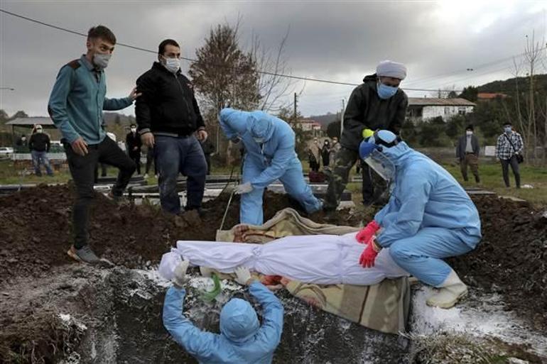 Son dakika...İranda koronavirüs salgınına ilişkin korkutan görüntüler ortaya çıktı