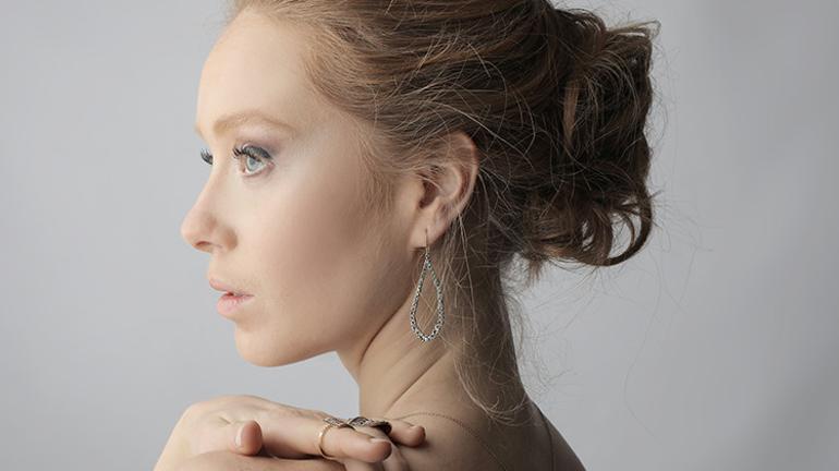 Solgun Tenli Kadınlar İçin Makyaj Önerileri