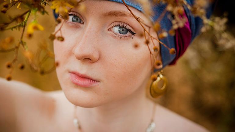 Solgun Tenli Kadınlar İçin Makyaj Önerileri