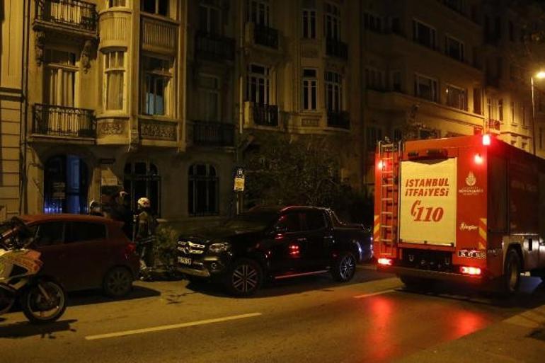 Ekipler dakikalarca uğraştı ama kurtaramadı... Kedisinin öldüğünü öğrendi: O benim çocuğumdu...