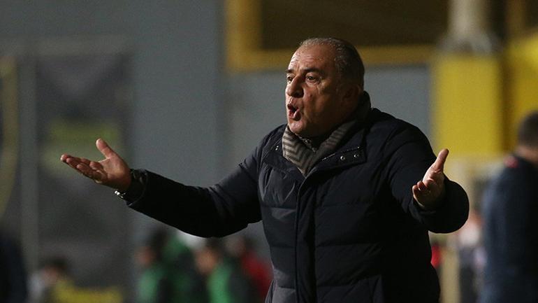 Galatasaray'da Fatih Terim savunmasını kendi yapacak!