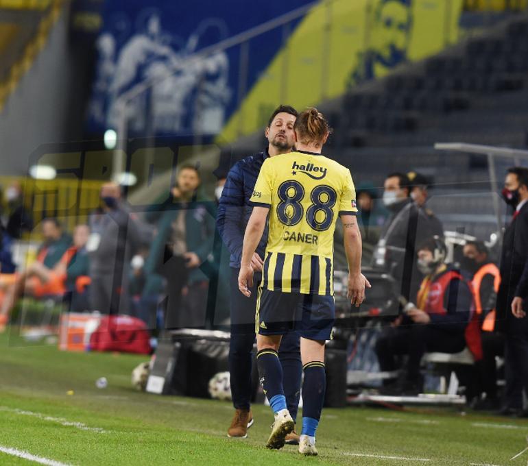 Kadıköy'de gergin anlar! Caner Erkin tepki gösterdi ve Erol Bulut...