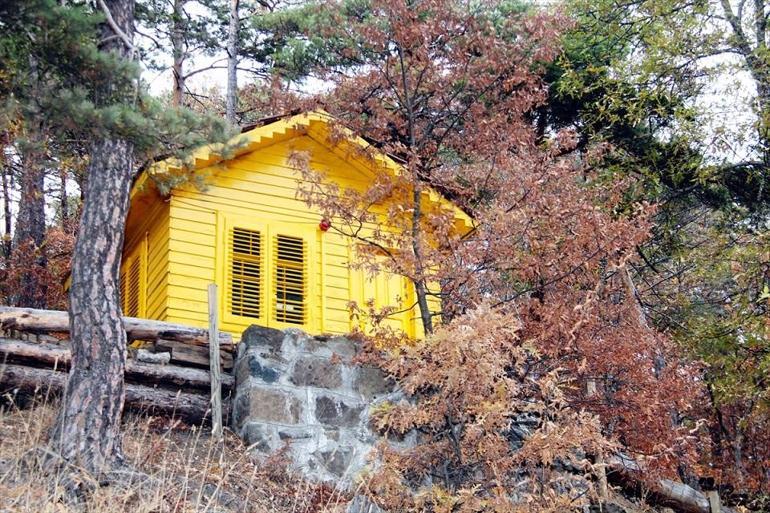 İzole tatil geçirmek isteyenlerden ilgi görüyor... Eşsiz doğa manzarası sunuyor