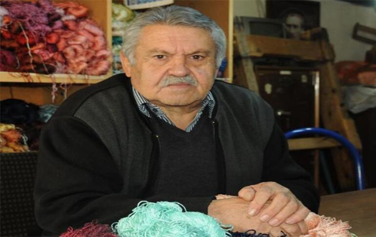 Κυπριακός βετεράνος που υφαίνει μεταξωτά χαλιά για 40 χρόνια