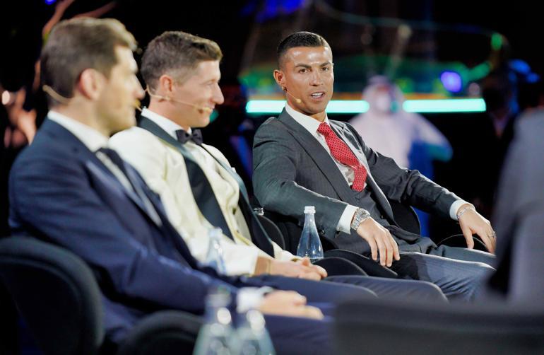 Yüzyılın futbolcusu seçilen Ronaldo'nun oğluyla ilgili sözleri gündeme oturdu