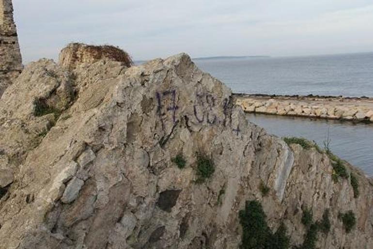 Sinop'ta tarihi surlara saygısızlık