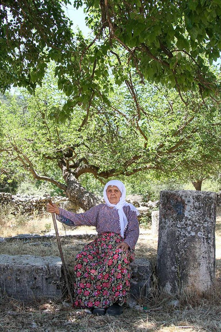 2 bin yıllık antik kent içinde yerleşik hayat... "Çocuklarımız bizi götürmek istiyor ama gitmiyoruz"