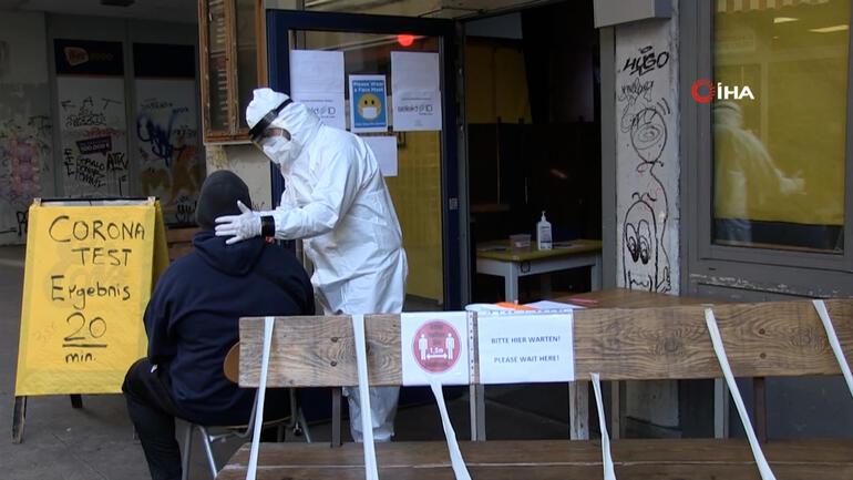 Almanya'da vaka sayıları artarken restoran ve kafeler koronavirüs test merkezine dönüştürüldü