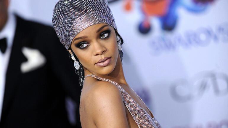 Rihanna’nın Makyaj ve Güzellik Sırları