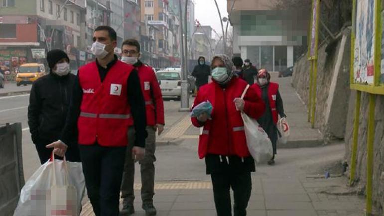 Muşta, Kızılaydan vatandaşlara hediye paketi