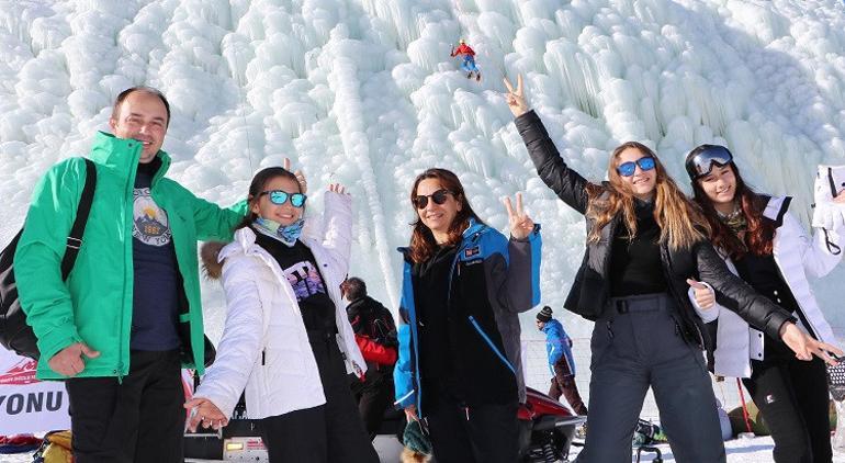 Palandöken'de zipline hattı ve buz duvarı, macera sevenleri ağırlıyor