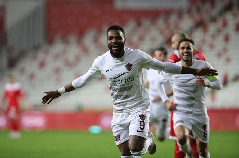 Hatayspor'da Aaron Boupendza'nın maliyeti şaşırttı!