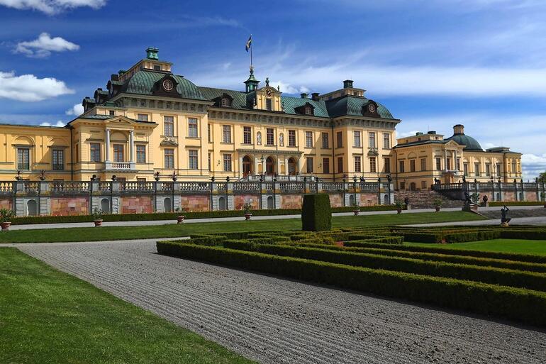 İsveç Kraliyet ailesinin büyüleyici sarayı: Drottningholm