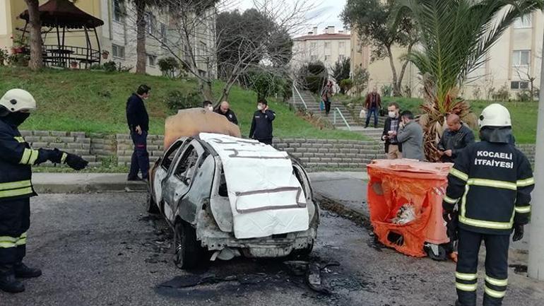 Kocaelide park halinde yanan araçta ceset bulundu Kimliği belli oldu