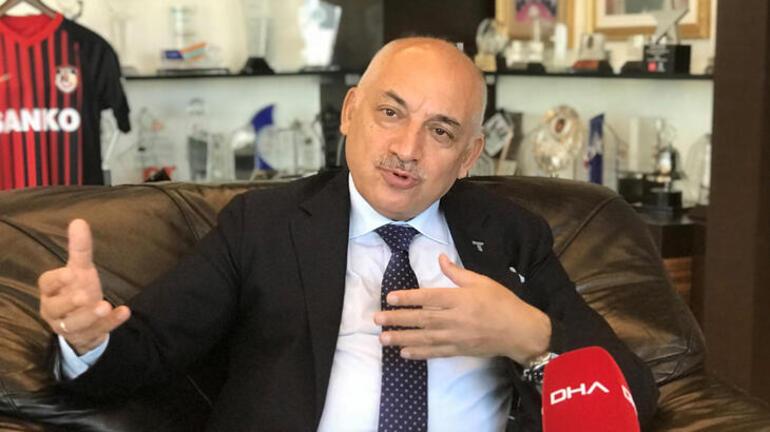 Gaziantep FK'de Sumudica ve başkan Mehmet Büyükekşi birbirine girdi