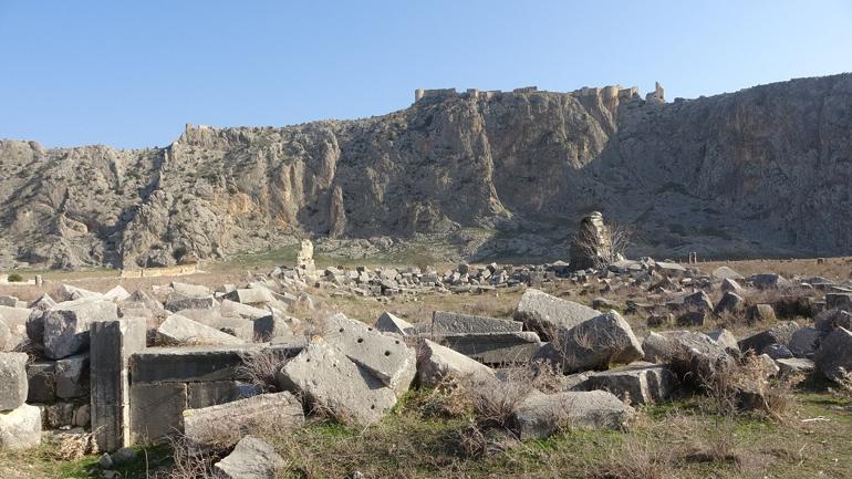 Efes'in 5 katı büyüklüğündeki antik kent: Anavarza