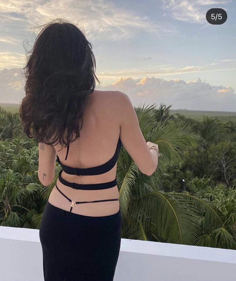 Takipçilerinden eleştiri geldi: Bu elbise hiç olmadı