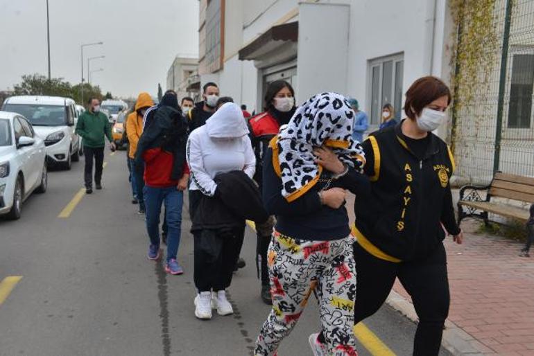 Adanada fuhuş çetesine operasyon Çok sayıda gözaltı