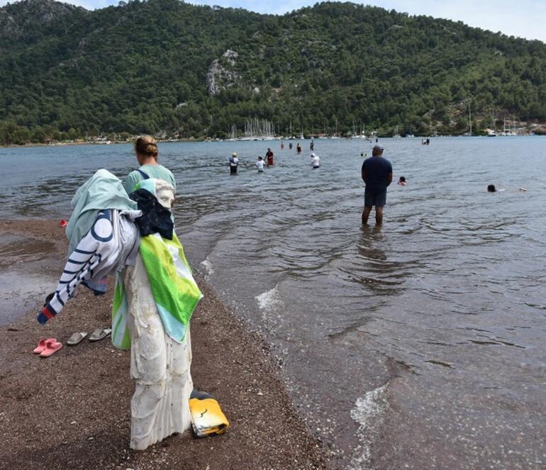 Turistler tarafından tahrip edilen eserler... Listede Türkiye'den de bir yer var