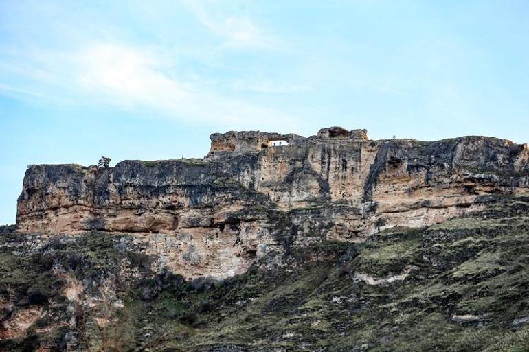 Yıllara meydan okuyan Eğil Kalesi ve kral mezarları UNESCO yolunda