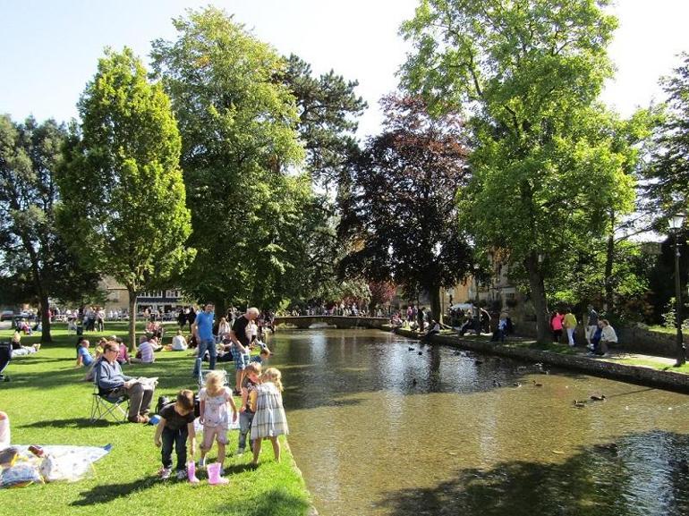 Londra’ya yakın masal köyler