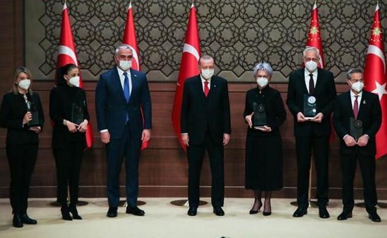 Son dakika haberi: Cumhurbaşkanı Erdoğandan çok önemli dil mesajı: Devrilmeye mahkumdur