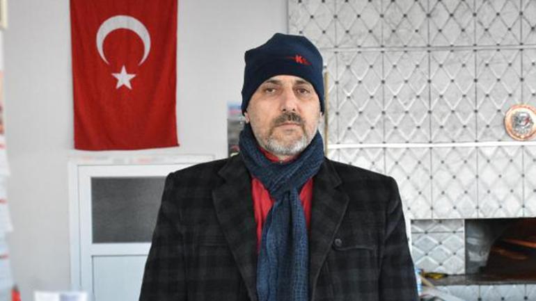 Sivaslı pideci, üşüyen köpeğin üzerine battaniye örtüp, yanına ateş yaktı