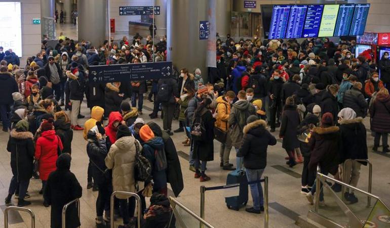 AB'den seyahatlerde yeni düzenleme! Aşı sertifikası uygulamasında son durum